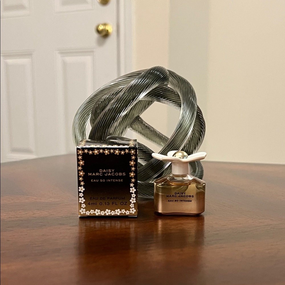 Marc Jacob’s Daisy Intense 4ml EDP